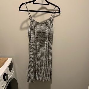 Black and white old navy dress